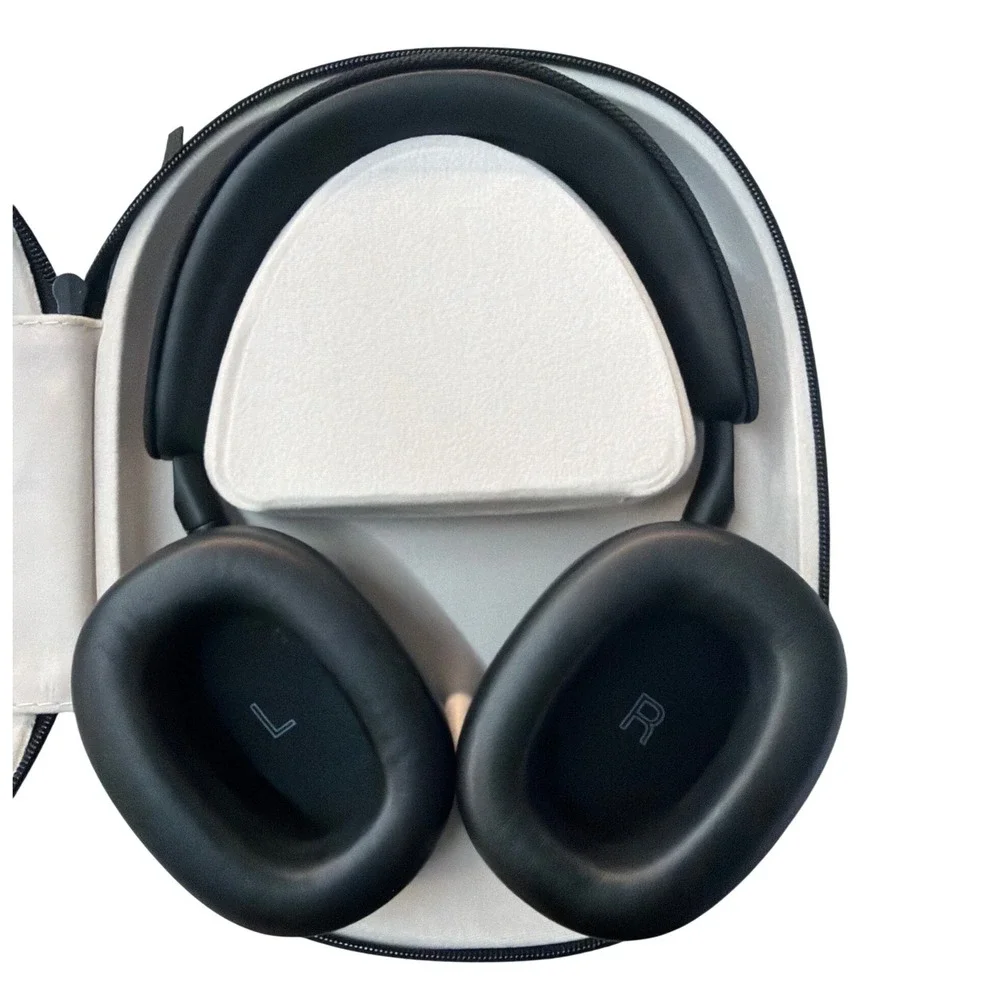 Bowers & Wilkins Px7 S2 Noise Cancelling Wireless Over-Ear Headphones Black - Picture 3 of 4